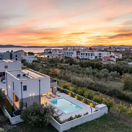 Azzurra Zadarvillas 빌라 *